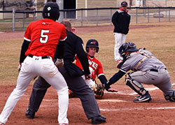 Baseball drops two against Iowa Central in conference opener