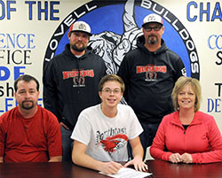 Wyoming recruit to play baseball for the Hawks